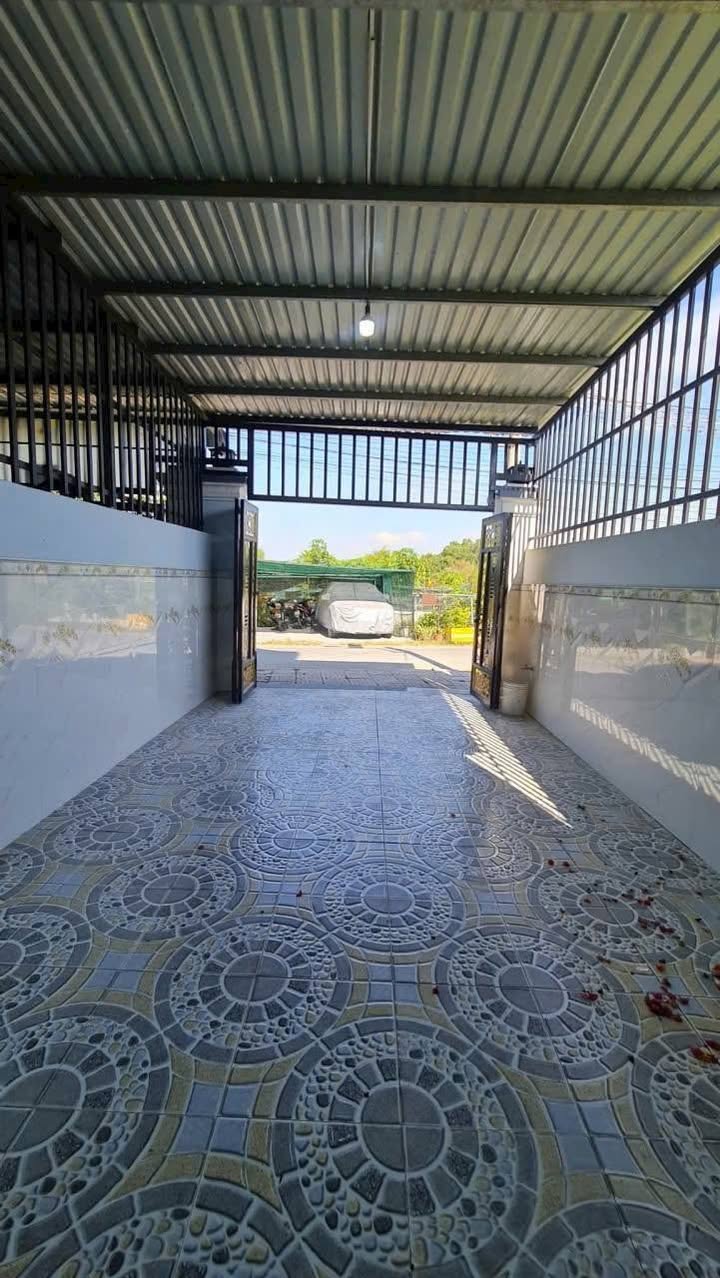 Nhà Mặt Tiền Kinh Doanh Đường Tập Đoàn 2, Long An - 80m², 4PN, Tặng Nội Thất