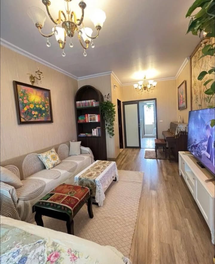 Bán gấp căn hộ tập thể Long Biên 50m² - Nhỉnh 1 tỷ, 2PN thoáng sáng