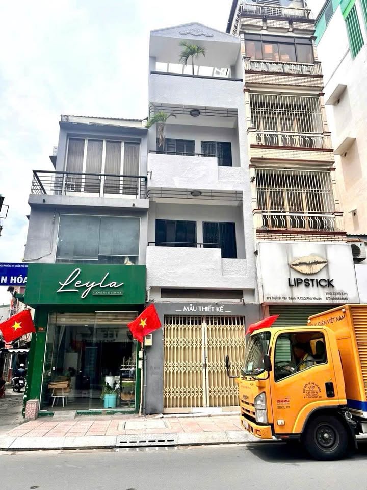 Nhà Phố Quận Phú Nhuận 34.1m² giá 14 tỷ - Mặt tiền kinh doanh đắc địa!