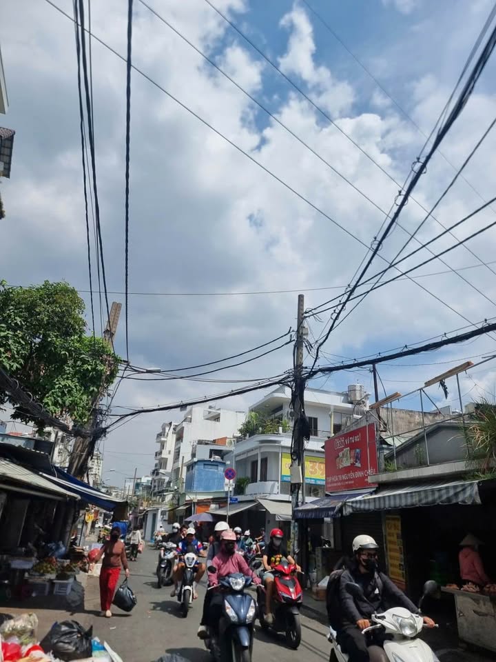 Nhà Mặt Tiền Chợ Nguyễn Đình Chiểu, Phú Nhuận - 41m² Nở Hậu, Dòng Tiền 15tr/tháng