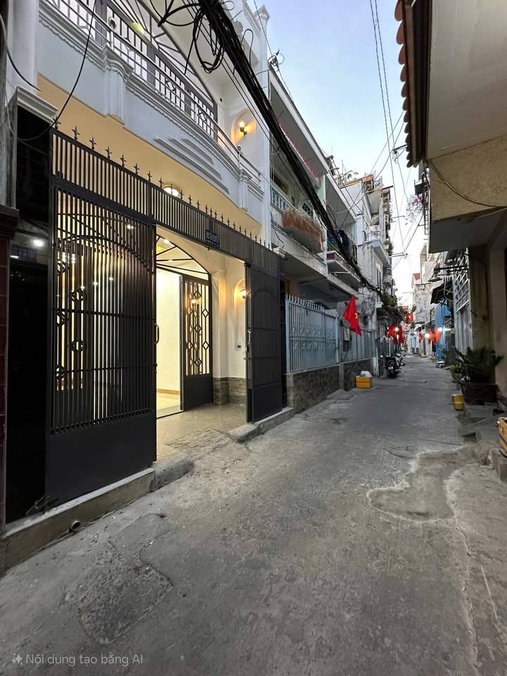 Nhà hẻm xe hơi Âu Dương Lân, Q.8 - 2PN, 2 Tầng - Giá 7 Tỷ