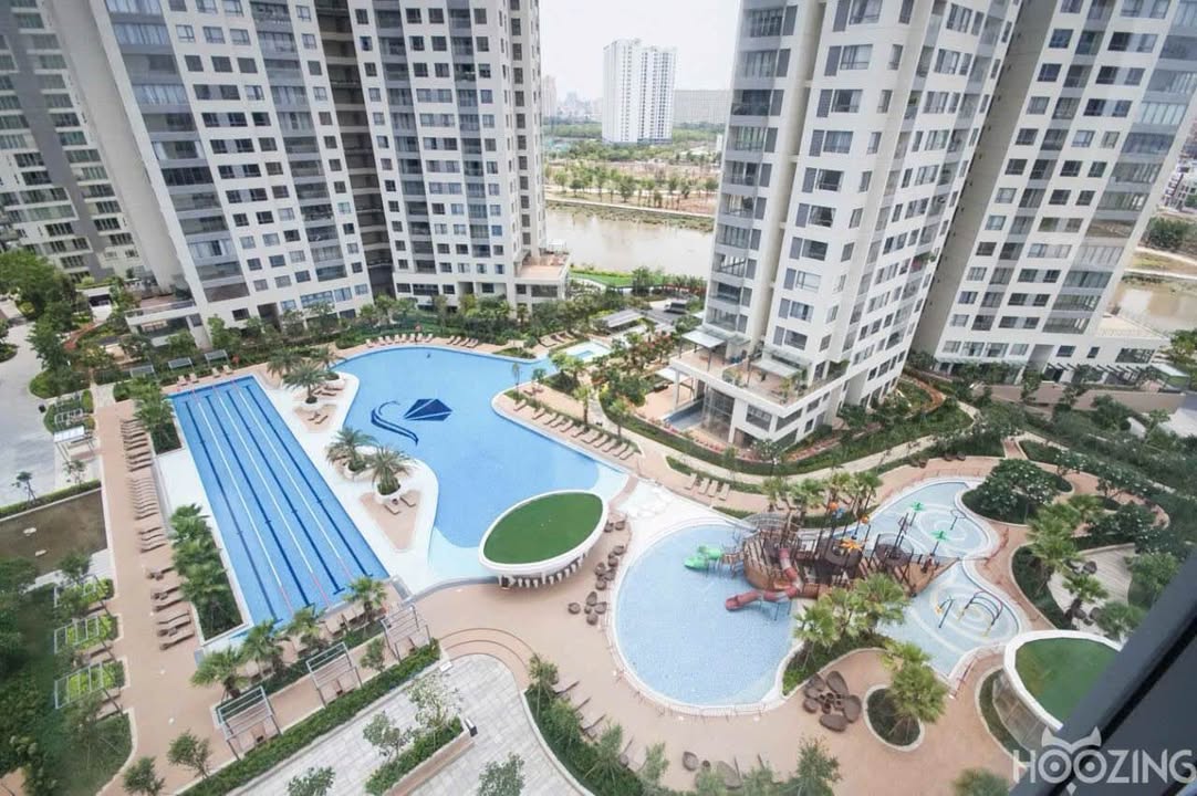Căn hộ 3PN Diamond Island 118m² - View hồ bơi, Full nội thất - 40 Triệu/Tháng