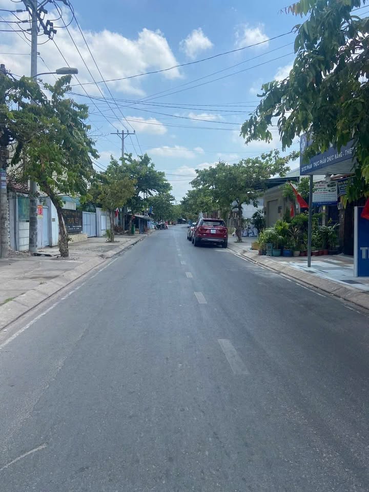 Kho xưởng Hóc Môn 1766m² - 2 Mặt tiền kinh doanh, hoạt động ngay!