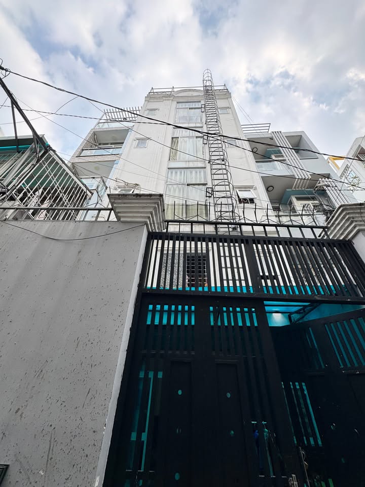 Bán Nhà Phố Nguyễn Trọng Tuyển 100m² - Dòng tiền 90tr/tháng