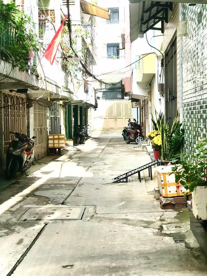 Nhà 43m² Lý Thường Kiệt, Tân Bình - 3 Tầng, 2PN, Sẵn Sàng Ở Ngay!