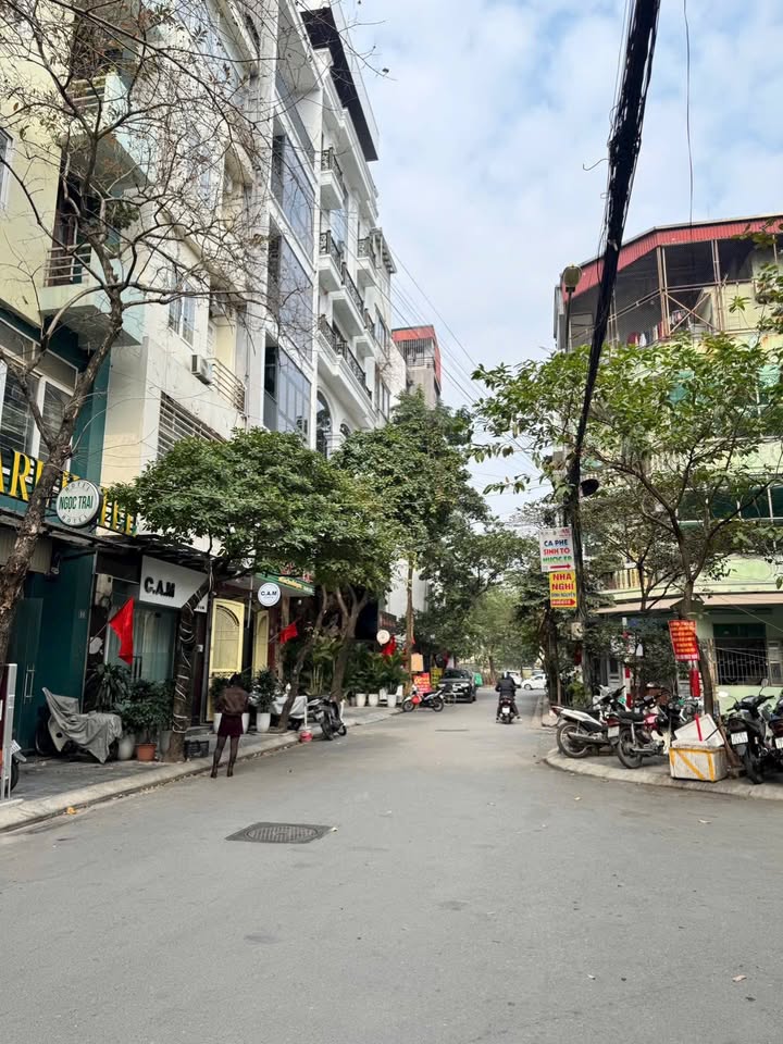 Nhà Phố Nguyễn Chánh 60m² 6T - Ô Tô Ngủ Nhà, Kinh Doanh Đỉnh Cao