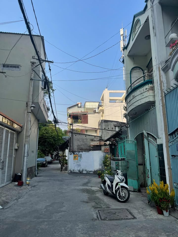 Nhà Gò Vấp 39.8m² - Hẻm Xe Tải 6m, Giá 5.48 Tỷ - Sẵn Sàng Xây Mới