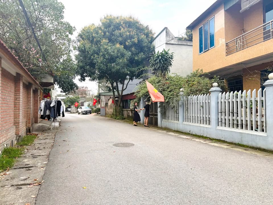 Bán Đất Tặng Nhà 2 Tầng 191m² Mặt Tiền Kinh Doanh Việt Trì - Giá 7 Tỷ