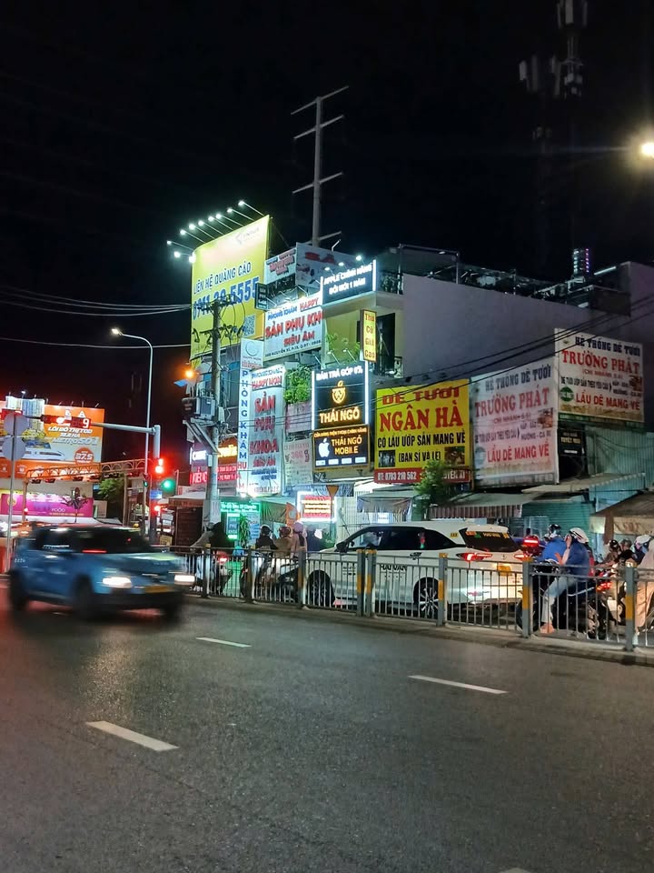 Nhà Mặt Tiền Chợ Nguyễn Xí, Bình Thạnh - Kinh Doanh Đỉnh Cao