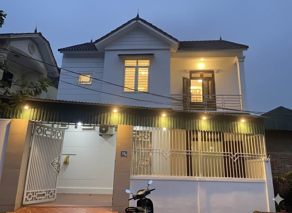 Nhà 2 Tầng Kiên Cố 94m² Mặt Tiền Lớn Nguyễn Khánh Toàn, Vinh - Sẵn Sàng Ở Ngay!