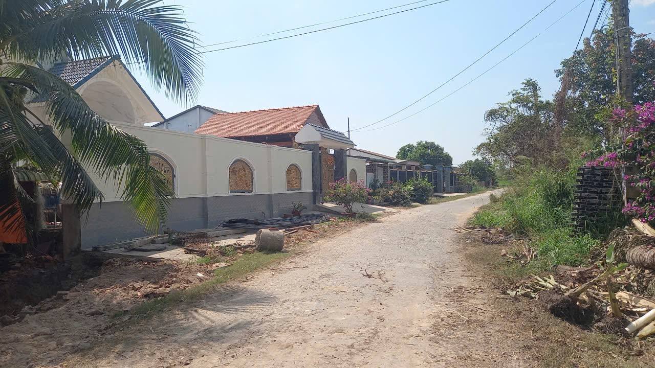 Đất Vườn 300m² Mặt Tiền Đường Nhựa - Lộc An, Tây Ninh - Sổ Đỏ Sẵn Sàng