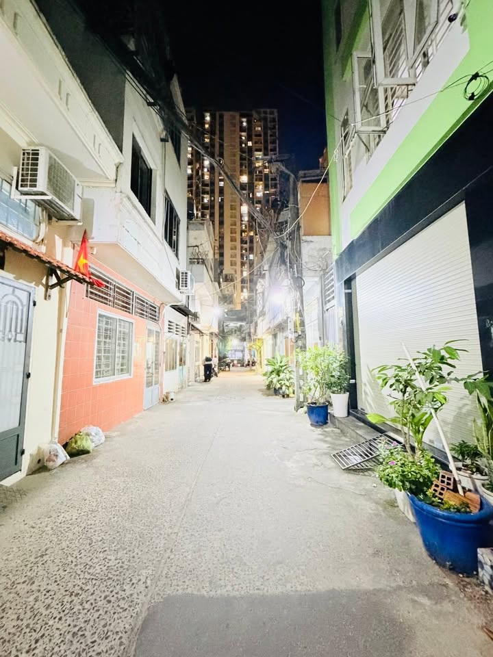 Nhà 41.5m² Hẻm 5M MTCMT8 Quận 10 - 3 Tầng 3PN - 9.1 Tỷ