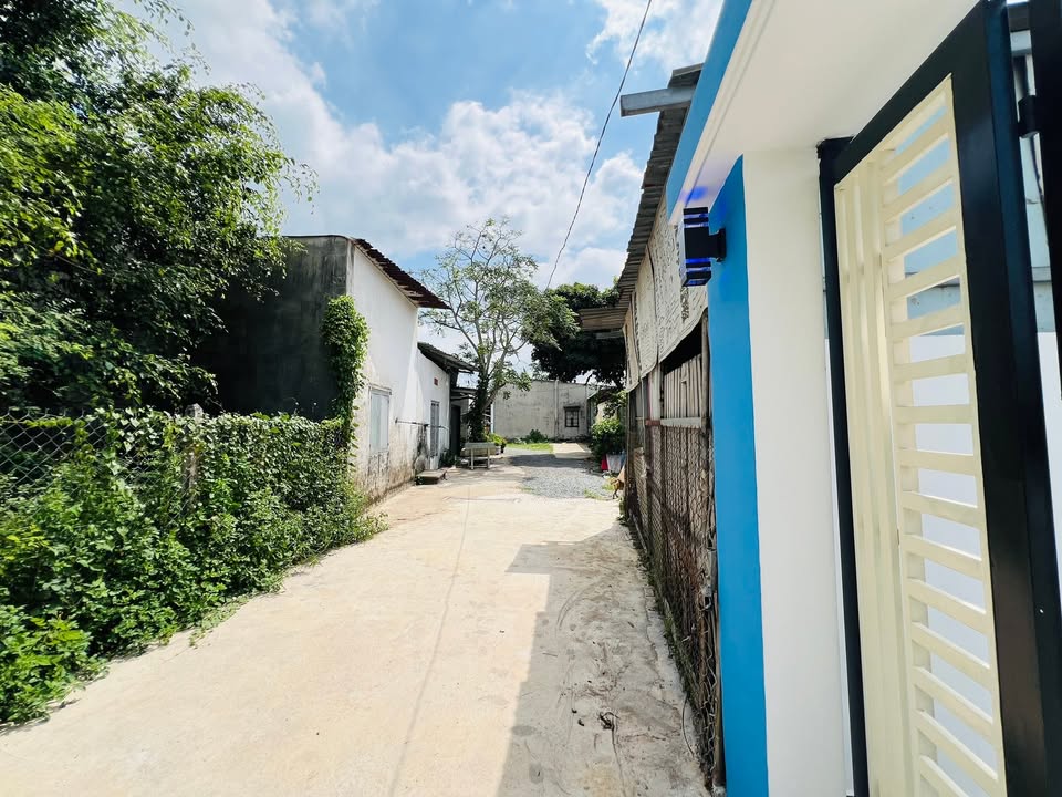 Nhà Sân Vườn Mỹ Hạnh Bắc 175m² - Sổ Hồng Sẵn, Ô Tô Vào Tận Nhà!