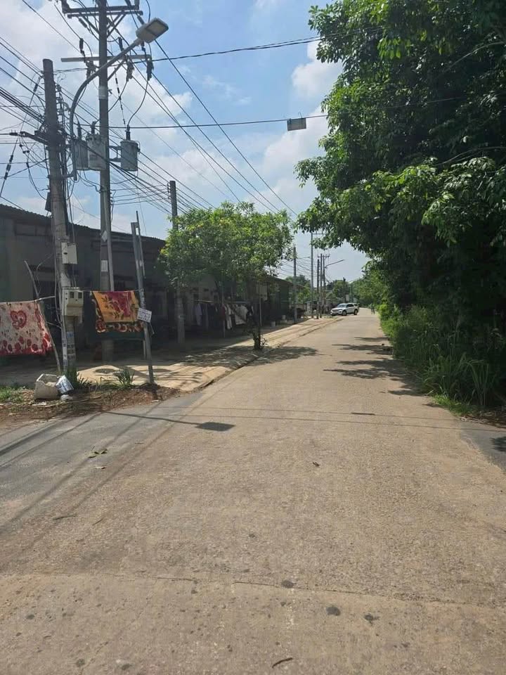 Đất nền Lai Uyên 220m² - Sổ đỏ chính chủ, giá chỉ 900 triệu!