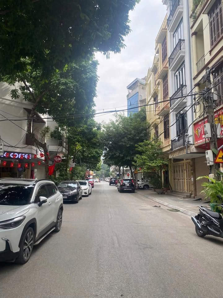 Bán nhà mặt phố Dương Khuê 50m² - Vị trí đắc địa kinh doanh đỉnh