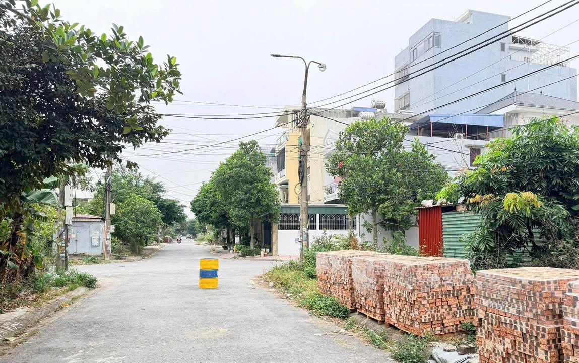 Đất nền Hoàng Mai An Dương 100m² 4,25 tỷ - Đường to ô tô