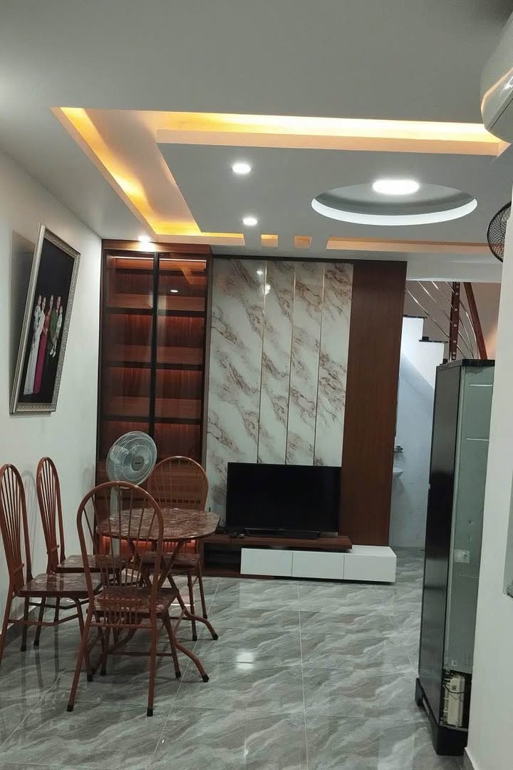 Nhà 30m² 2 Tầng Ngõ 239 Lê Lợi, Ngô Quyền - Giá 2.05 Tỷ