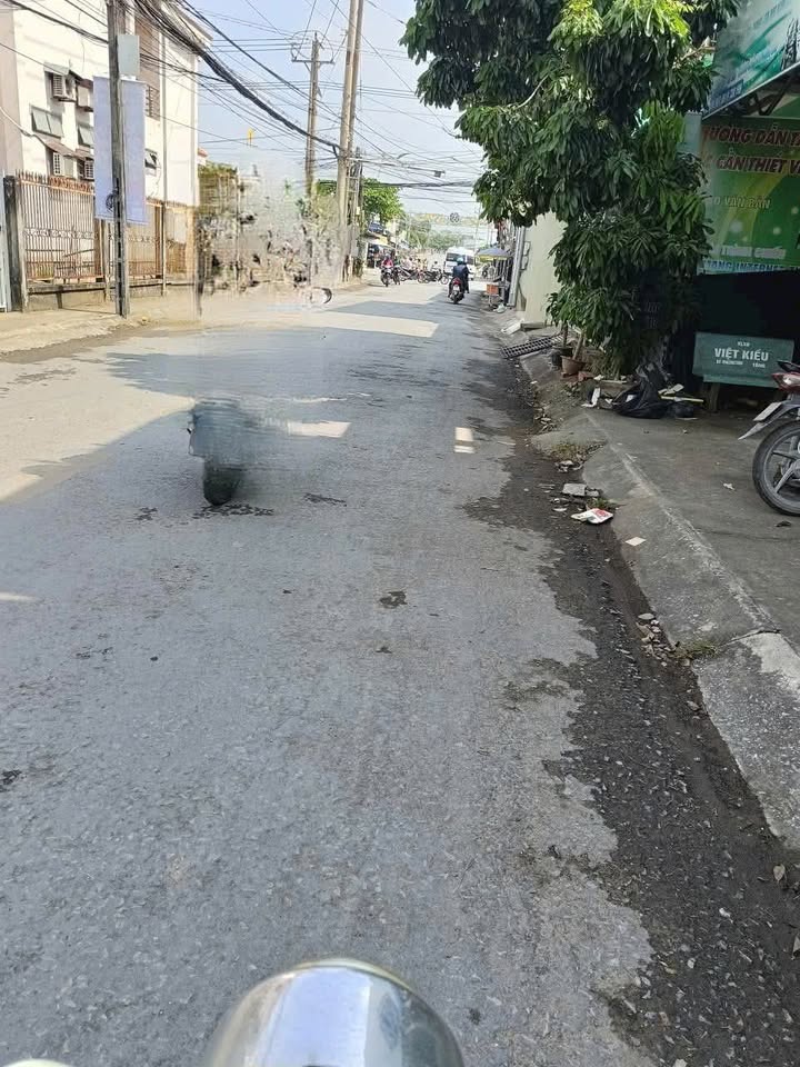 Nhà Mặt Tiền Kinh Doanh Thị Trấn Bình Đại, Bến Tre - 149m² Sổ Đỏ