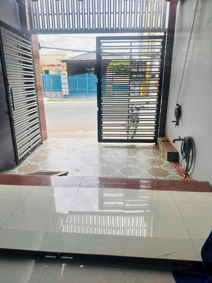 Nhà Mặt Tiền Đồng Khởi, Bình Đại, Bến Tre - 1647.5m² Giá 3.4 Tỷ