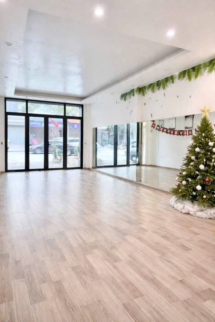 Cho thuê nhà phân lô Vạn Phúc Hà Đông 35 triệu - Vị trí đẹp sầm uất!