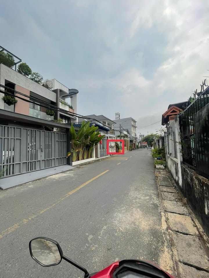 Đất nền Hóc Môn 175m² giá 5.6 tỷ - Đất thổ cư 100%, mặt tiền nhựa!