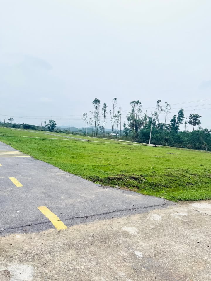 Đất nền Thôn Hòa Bình Hà Tĩnh 161m² 400 triệu - Sổ đỏ