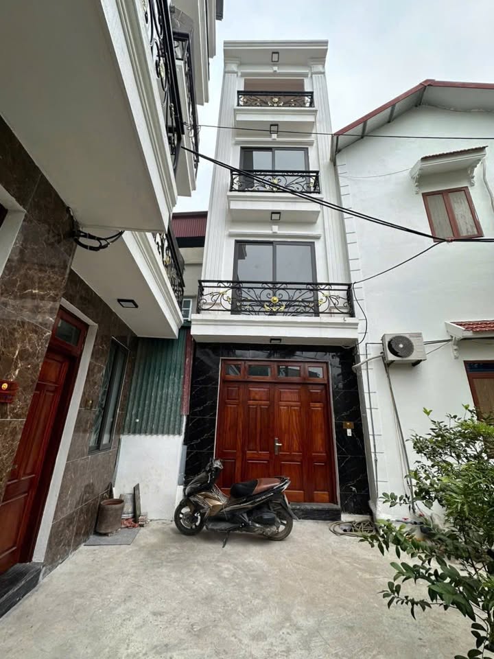 Nhà 4 tầng 40m² Xã Tam Hưng - Sổ đỏ sẵn sàng, ô tô gần