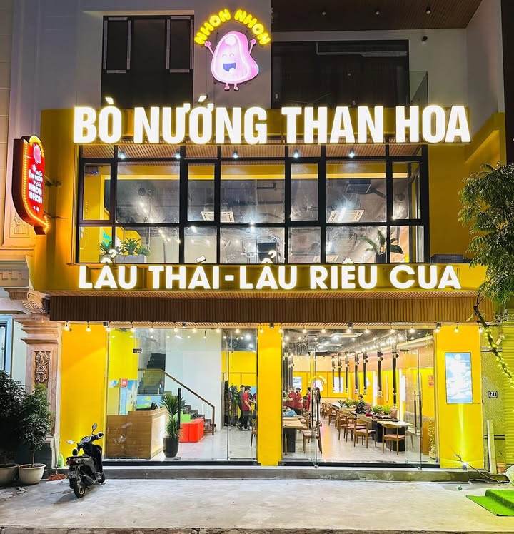 Mặt Tiền Kinh Doanh Hoàng Cầu 200m² - Vỉa Hè Rộng 20m