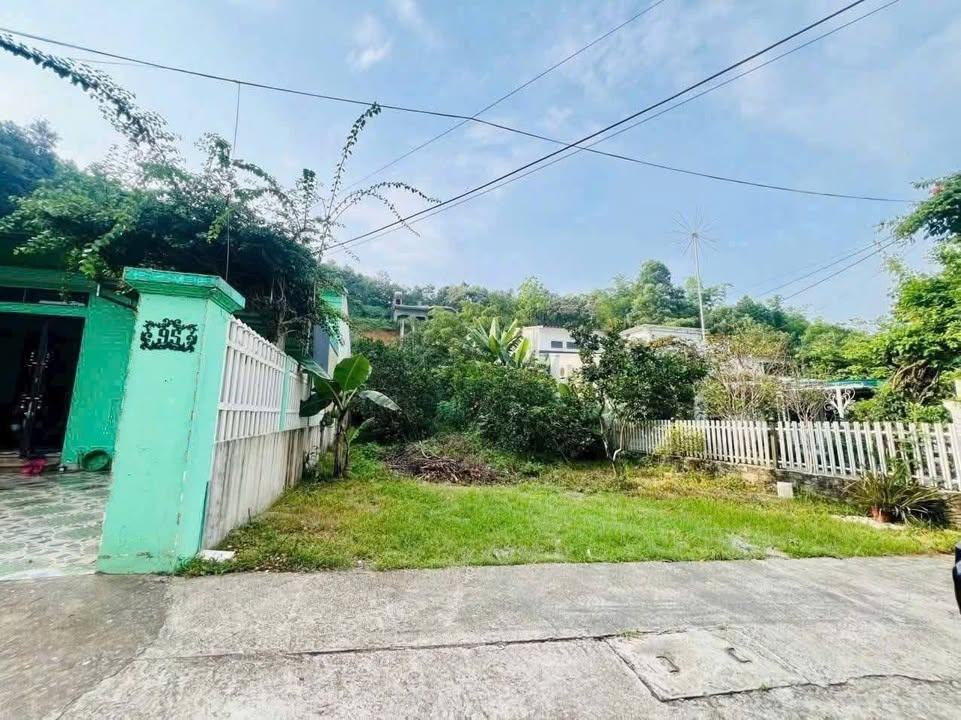 Đất nền Lào Cai 270m² giá 1.7 tỷ - Sổ đỏ chính chủ, xây biệt thự!