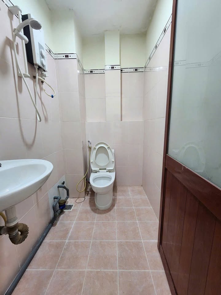 Cho thuê nhà hẻm cụt Lữ Gia, Q.11 - 32m², 3PN, 9 Triệu/tháng