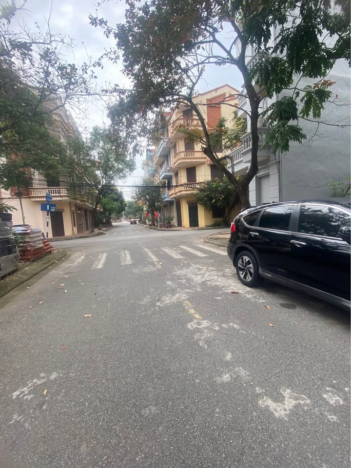 Bán Nhà KĐT Trần Hưng Đạo 83m² Giá 7 Tỷ - Vị Trí Đẹp Sẵn Ở Ngay!