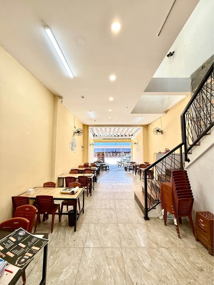 Mặt bằng kinh doanh sáng/trưa đắc địa P. Phước Hòa, Nha Trang - Sẵn sàng đón khách