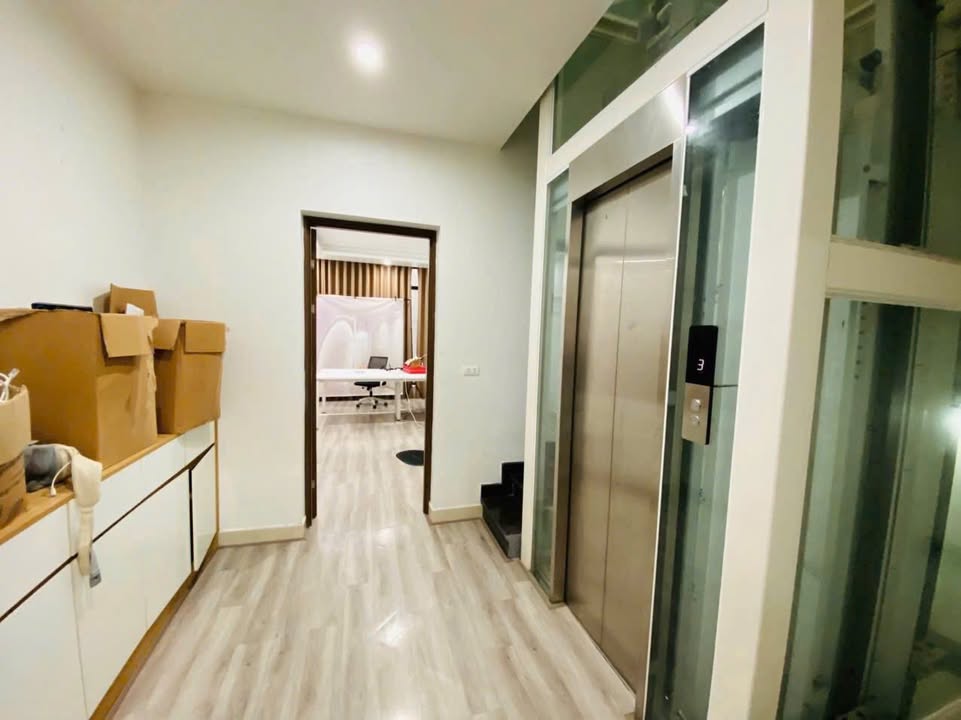 Liền kề 5 Tầng Yên Xá 100m² - Ô tô đỗ cửa, sẵn sàng kinh doanh!