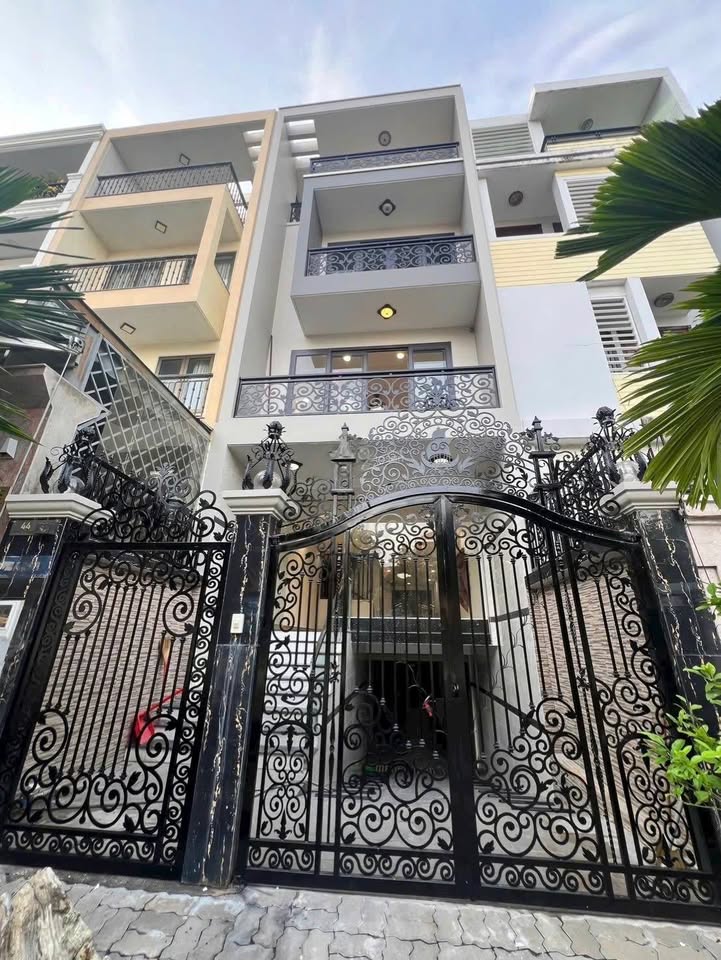 Nhà phố KDC Đại Phúc 110m² - Thang máy, Hoàn công, Giá 13.5 tỷ