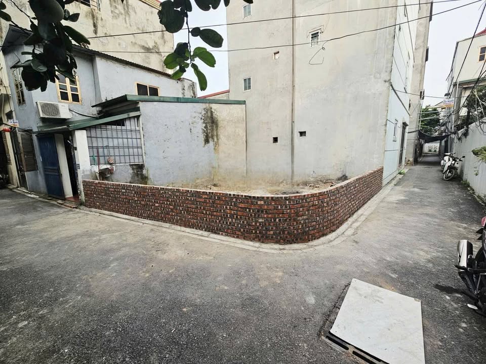 Bán đất lô góc 40m² Trâu Quỳ, Gia Lâm - Sổ đỏ chính chủ, gần ô tô