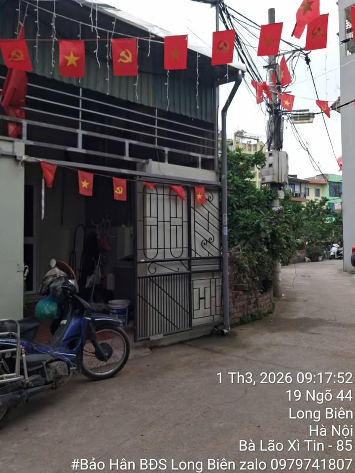 Cho thuê nhà C4 full đồ, ô tô tránh, Phường Cự Khối, Long Biên - 4 triệu/tháng