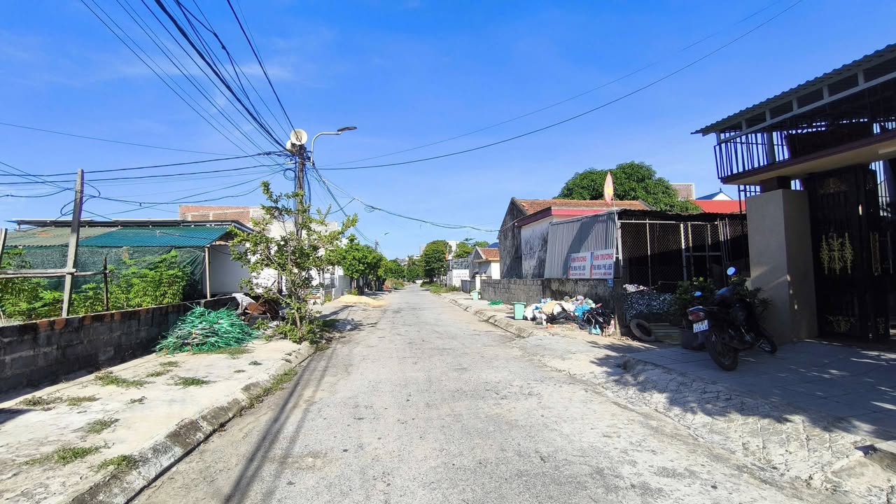 Nhà Mặt Tiền Trần Văn Bảo, Đồng Hới 108m² - Mặt tiền kinh doanh