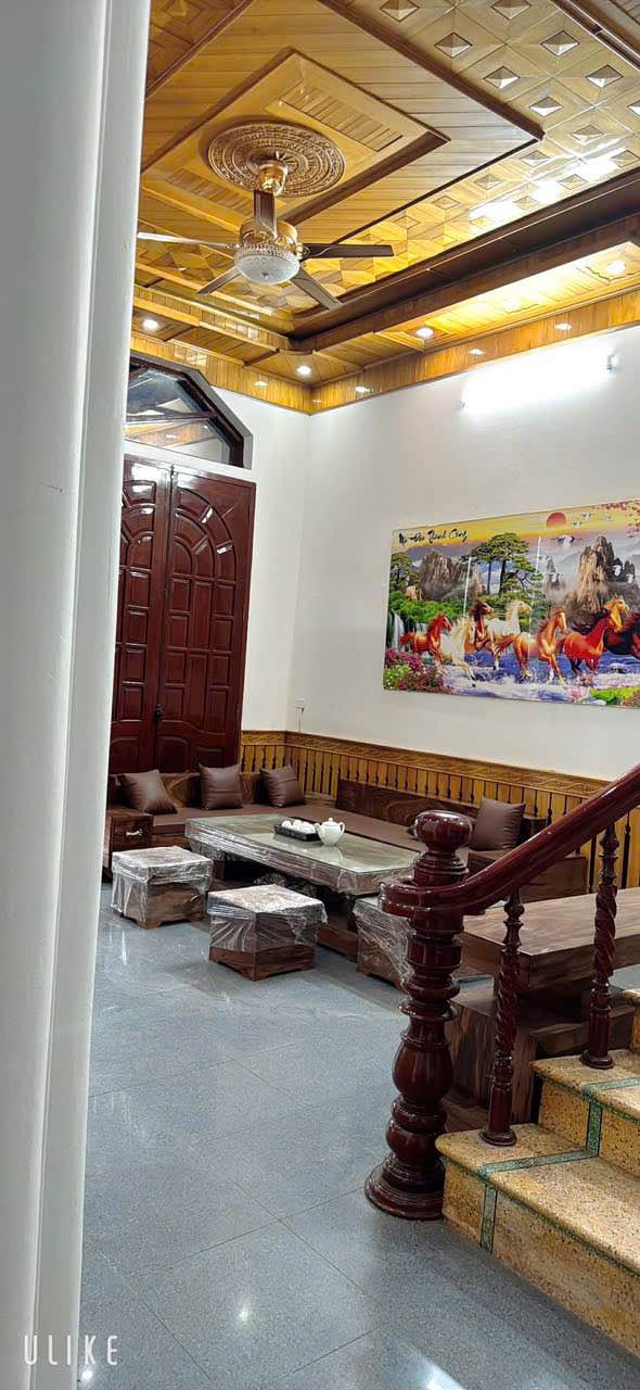 Bán nhà 3 tầng Cẩm Bình 106m² giá 2.39 tỷ - Vị trí trung tâm ở ngay!