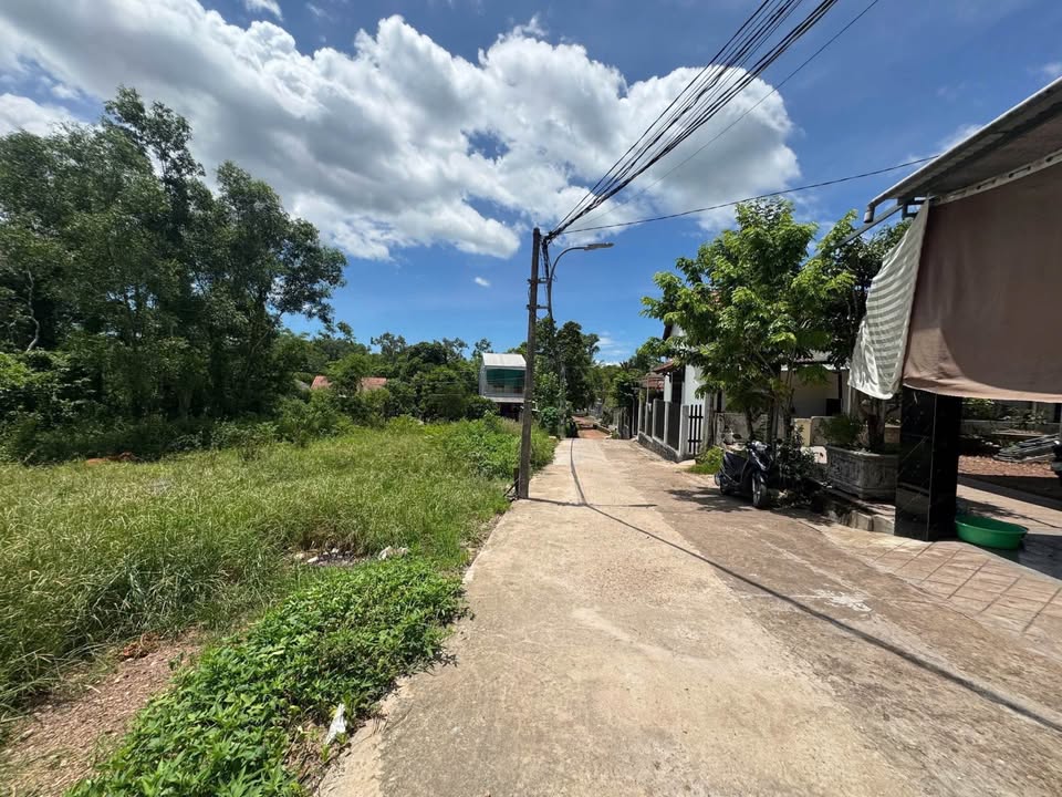 Đất nền Thủy Xuân 101m² giá 1.8 tỷ - Sổ đỏ chính chủ, ô tô tận nơi!