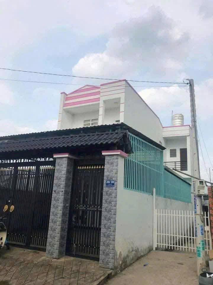 Nhà Mặt Tiền Tân Hiệp 10, Hóc Môn - 150m², 4PN, Giá 5.2 Tỷ TL