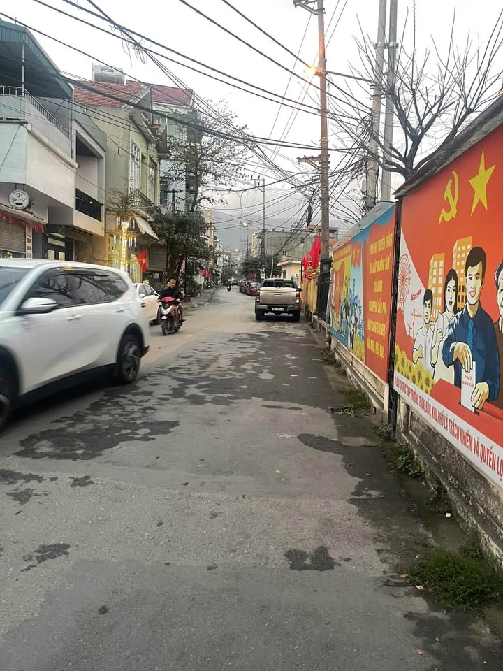 Đất Tặng Nhà Trọ Minh Tiến Cẩm Phả 63m² - Ô tô Đỗ Cửa, Giá 1.5 Tỷ