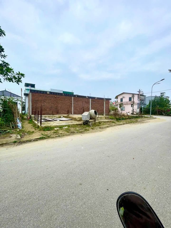 Đất đấu giá Đông Vĩnh, Vinh: 72.4m² tặng móng 3 tầng, hướng ĐN, giá 3.8 tỷ