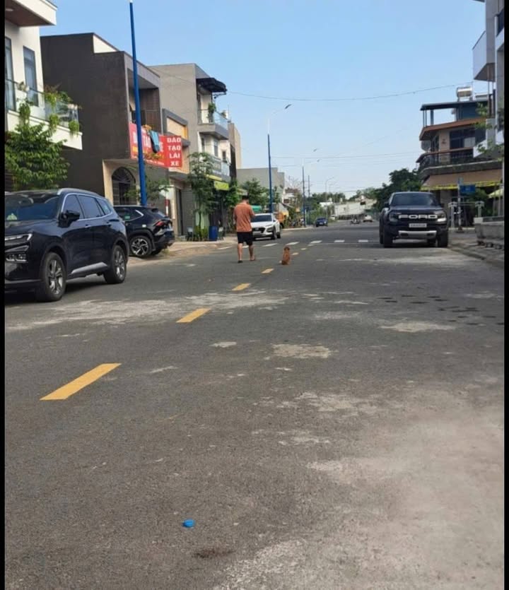 Đất Vàng Dĩ An - 100m² Mặt Tiền Đường 14m, Sẵn Sàng Xây CHDV 10 Tầng