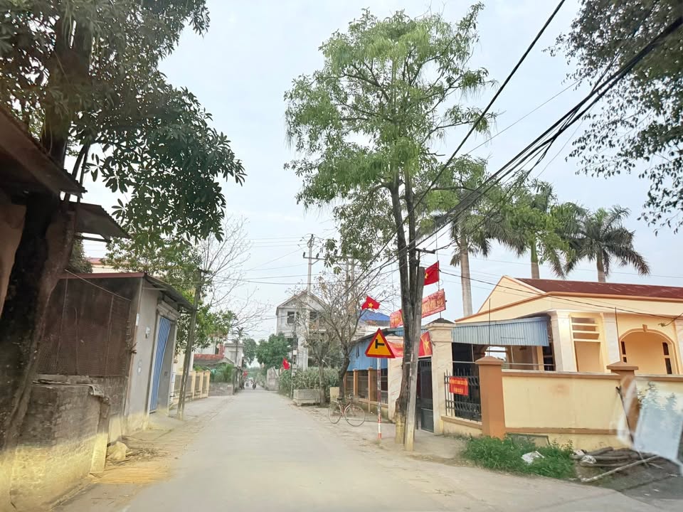 Nhà riêng Tiên Lữ Hưng Yên 102m² giá 3 tỷ - Sẵn sàng ở ngay!