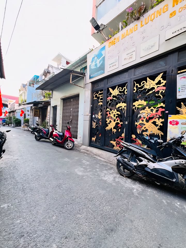 Nhà hẻm Âu Cơ Tân Phú 64m² - Giá 6 Tỷ - Sẵn Sàng Xây Sửa Mới