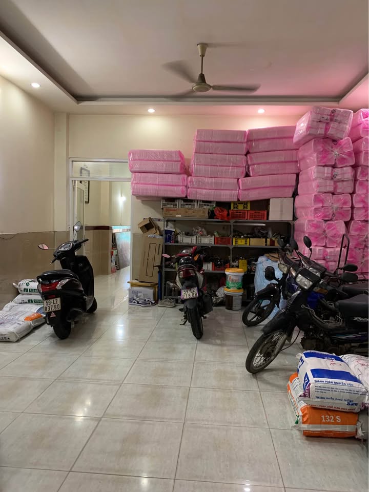 Nhà Phố Mặt tiền QL50 Bình Chánh 300m² - Đầu tư sinh lời ngay!