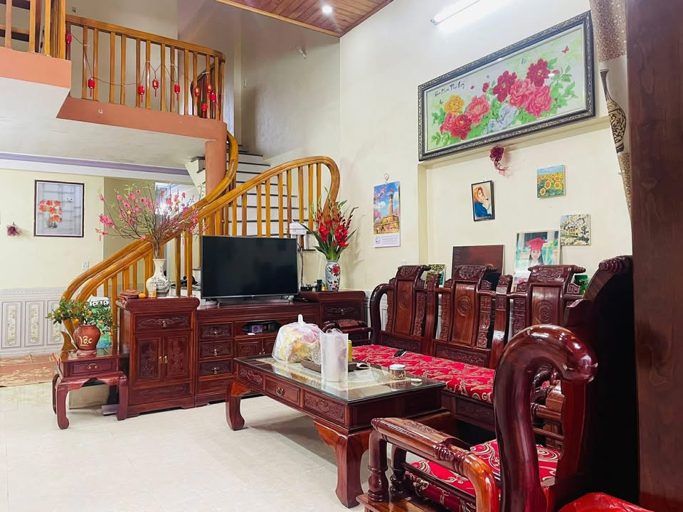 Nhà 100m² Phùng Chí Kiên, Bắc Kạn - 1.25 Tỷ, Full Thổ Cư, Ô Tô Tận Cửa