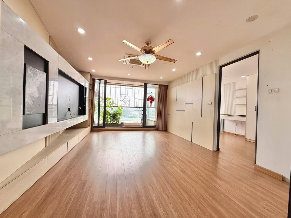 Cho thuê căn hộ 3PN Kim Giang 130m² - Giá 13 Triệu/Tháng - Tự do 24/7