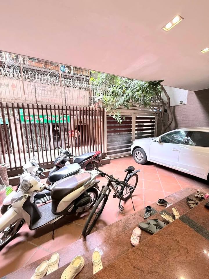 Townhouse Thành Công Ba Đình 147m² 76 tỷ - Mặt tiền kinh doanh