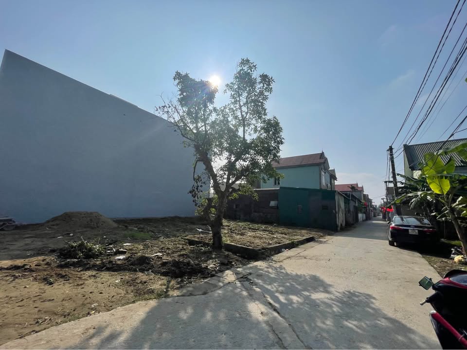 Bán Đất Vàng Hưng Đông, Vinh 90m² - Lối 2 Bùi Hiển, Giá 2 Tỷ